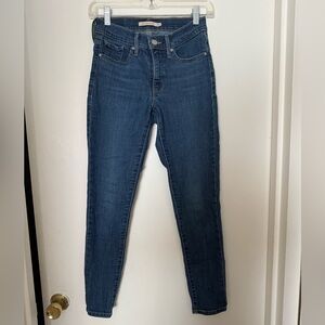 👖 Levi’s 311 Shaping Skinny Jeans – Size 25, Medium Wash